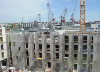 Uusia vuokra-asuntoja tarvitaan kasvukeskuksiin, pelkästään pääkaupunkiseudulle 20 000, todetaan Vuokralaiset VKL ry:stä.