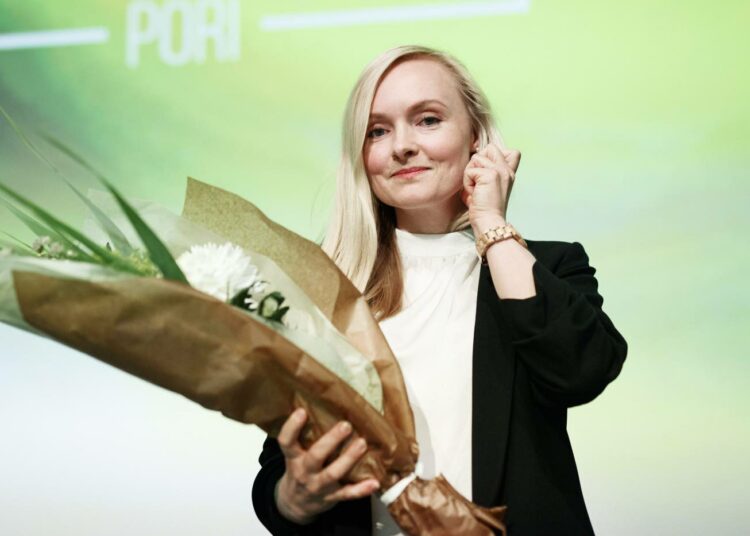Maria Ohisalo johtaa nyt vihreitä.