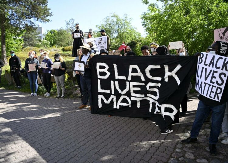 Black Lives Matter -mielenosoitukset nostavat esiin, että rakenteellinen rasismi on arkea myös Suomessa.