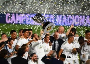 Real Madrid palasi kultakantaan ja päihitti ennakkosuosikki Barcelonan.