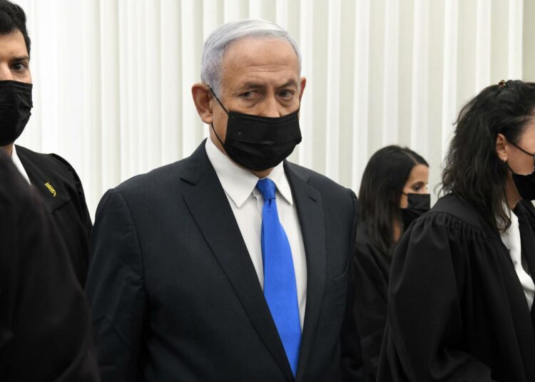 Israelin pääministeri kiisti häntä vastaan nostetut syytteet Jerusalemin piirituomioistuimessa helmikuussa.