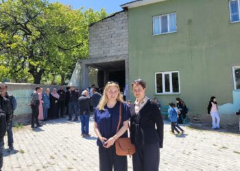 Mai Kivelä ja Veronika Honkasalo seurasivat presidentinvaalien ensimmäistä kierrosta Itä-Turkin kurdialueella Vanissa.